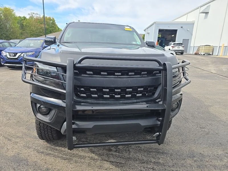 Used 2015 Black Chevrolet Z71 image 2