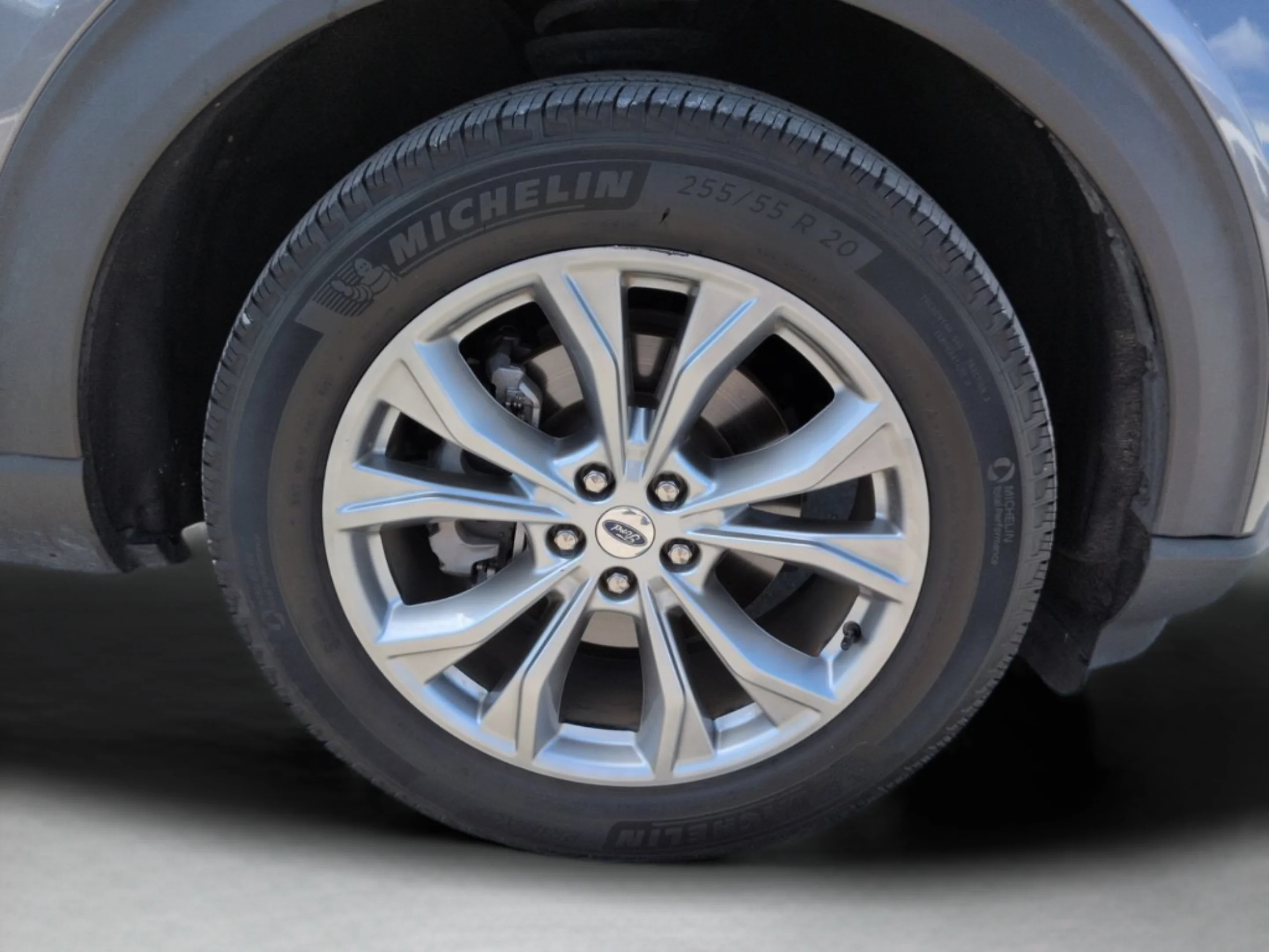 Used 2024 Gray Metallic Ford Limited image 30