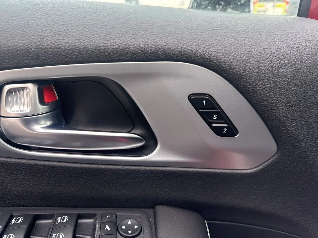 New 2026 Red Hot Pearl-Coat Exterior Paint Chrysler Limited image 23