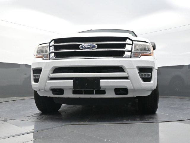 Used 2017 White Ford XLT image 32
