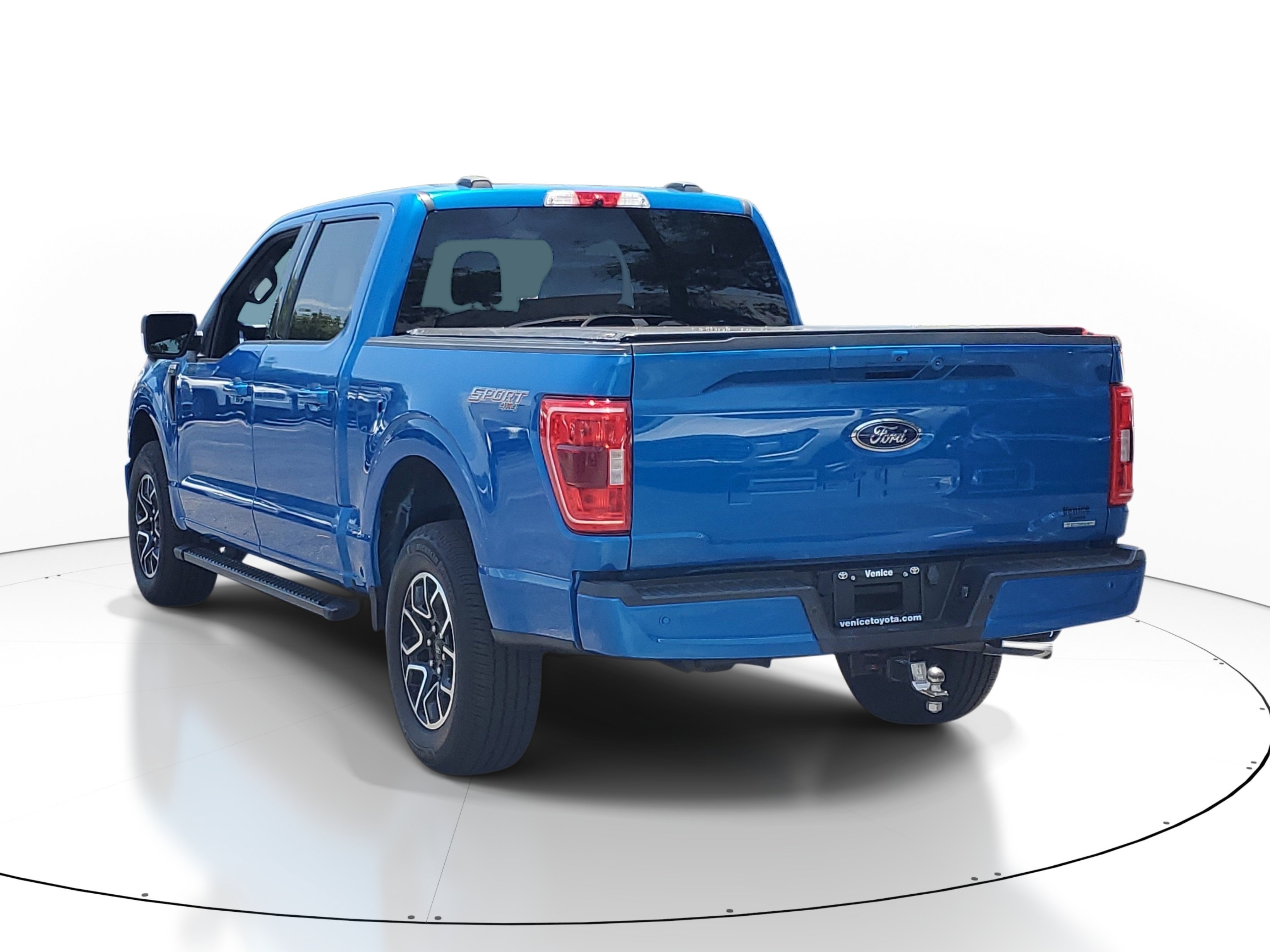 Used 2021 Blue Metallic Ford XLT image 4