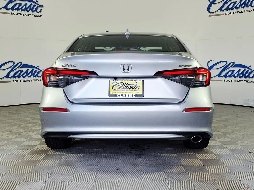 Used 2025  Honda Sport image 4