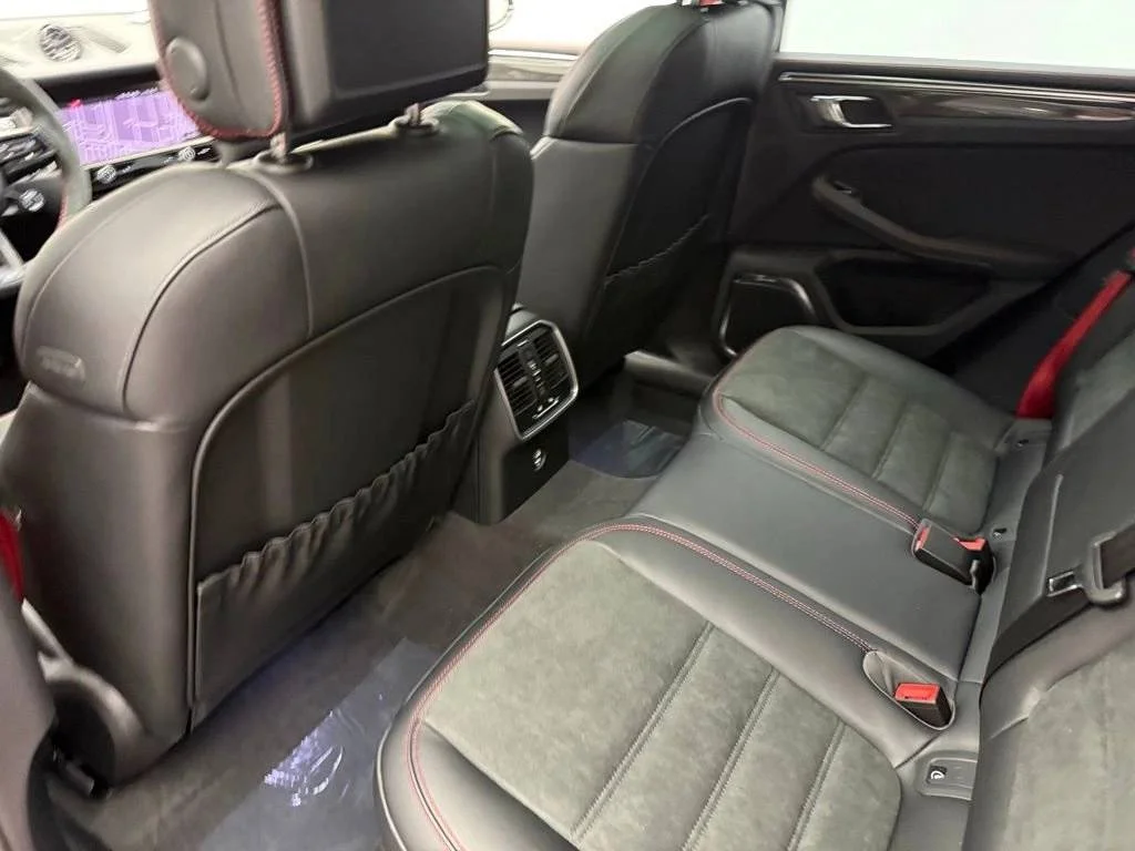 2026 Porsche Macan GTS - Photo 25