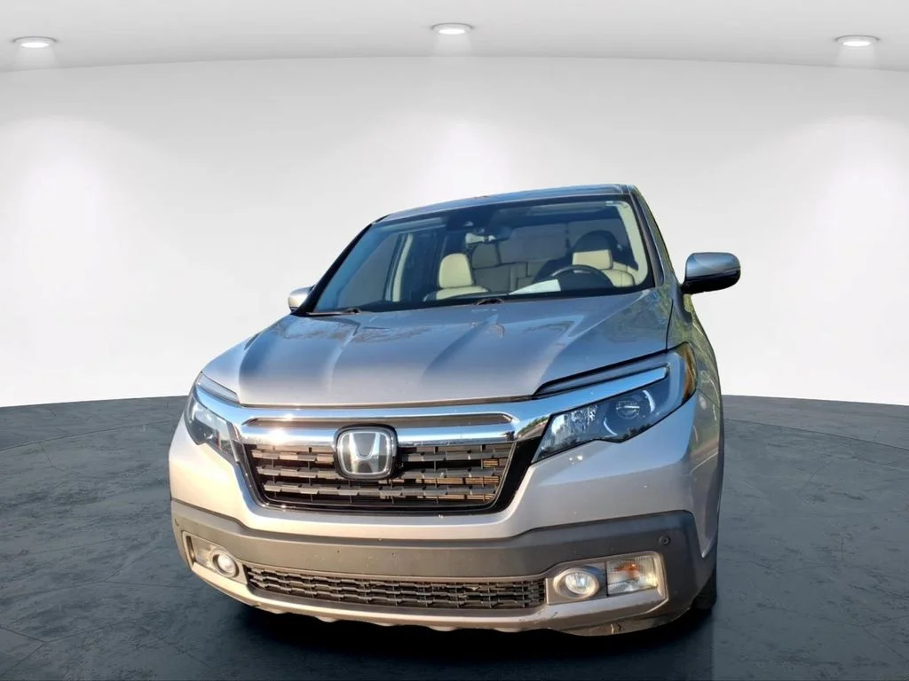 Used 2017 Silver Honda RTL-E image 6