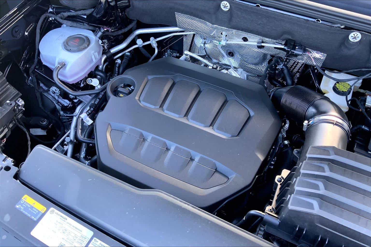 New 2026 Deep Black Pearl Volkswagen 2.0T SE image 17