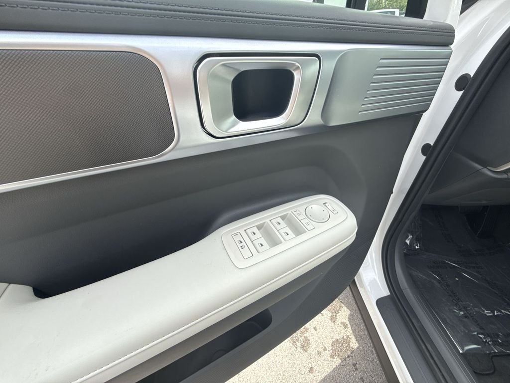 New 2026 White Hyundai SEL image 13