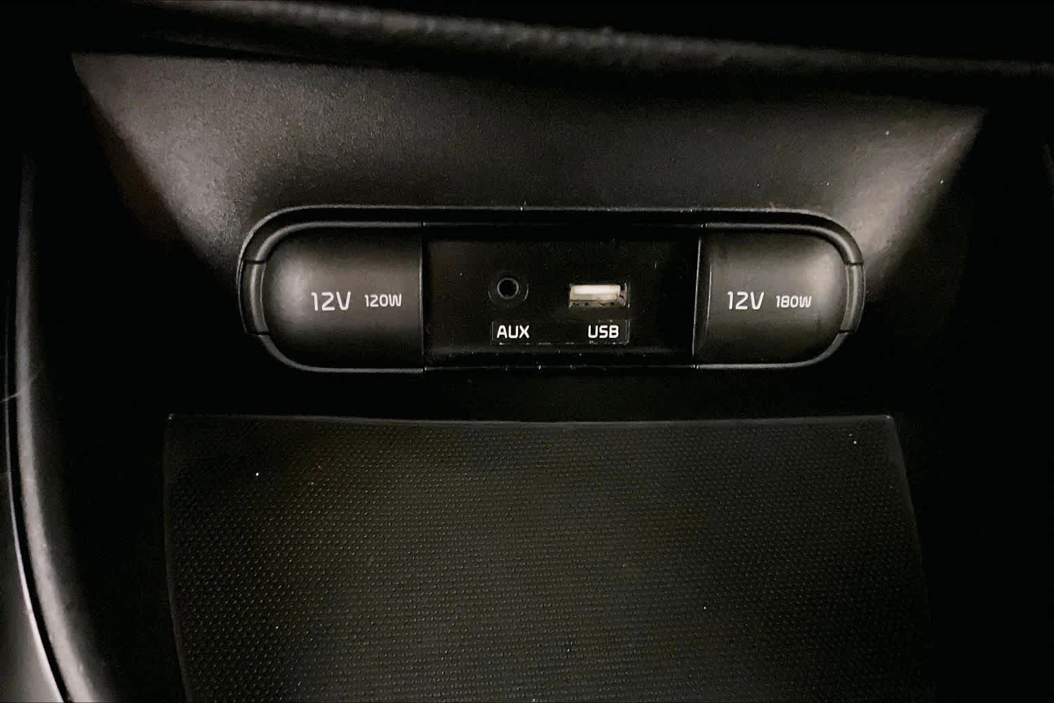Used 2016 Titanium Gray Kia Base image 27