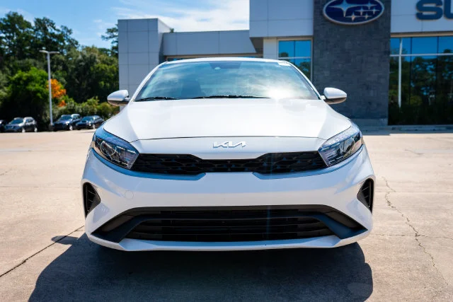 Used 2024 Snow White Pearl Kia LXS image 12