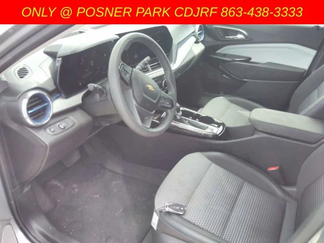 Used 2025 Gray Chevrolet LT image 7