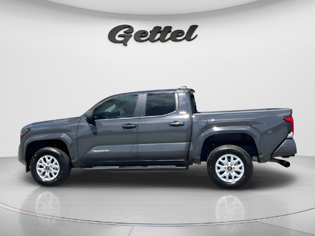 Used 2025  Toyota SR5 image 8