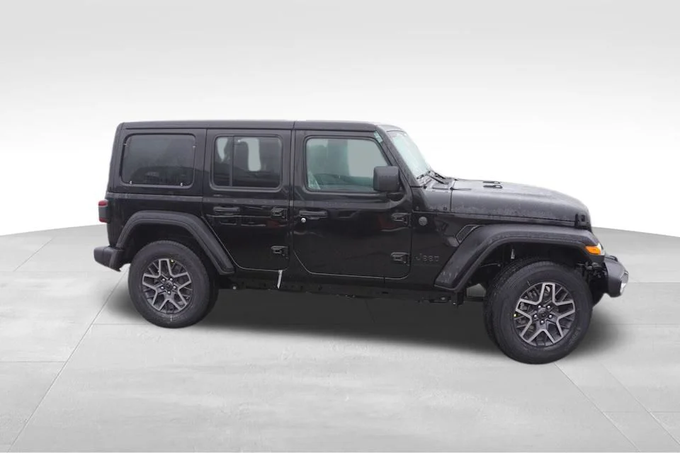 New 2025 Black Clear-Coat Exterior Paint Jeep Sahara image 2