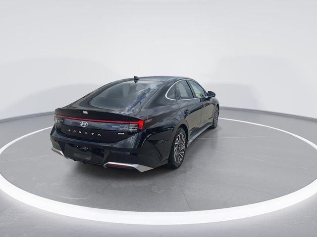 Certified Used 2025 Black Hyundai Limited image 7