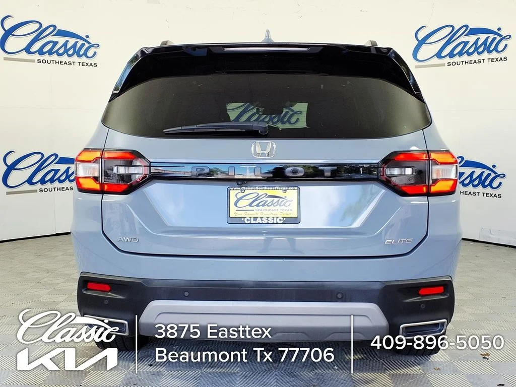 Used 2023 Blue Honda Elite image 4