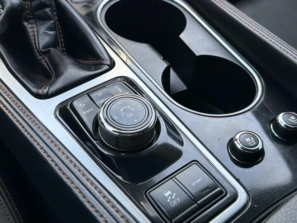 Certified Used 2020 GUN METALLIC Nissan SR image 18