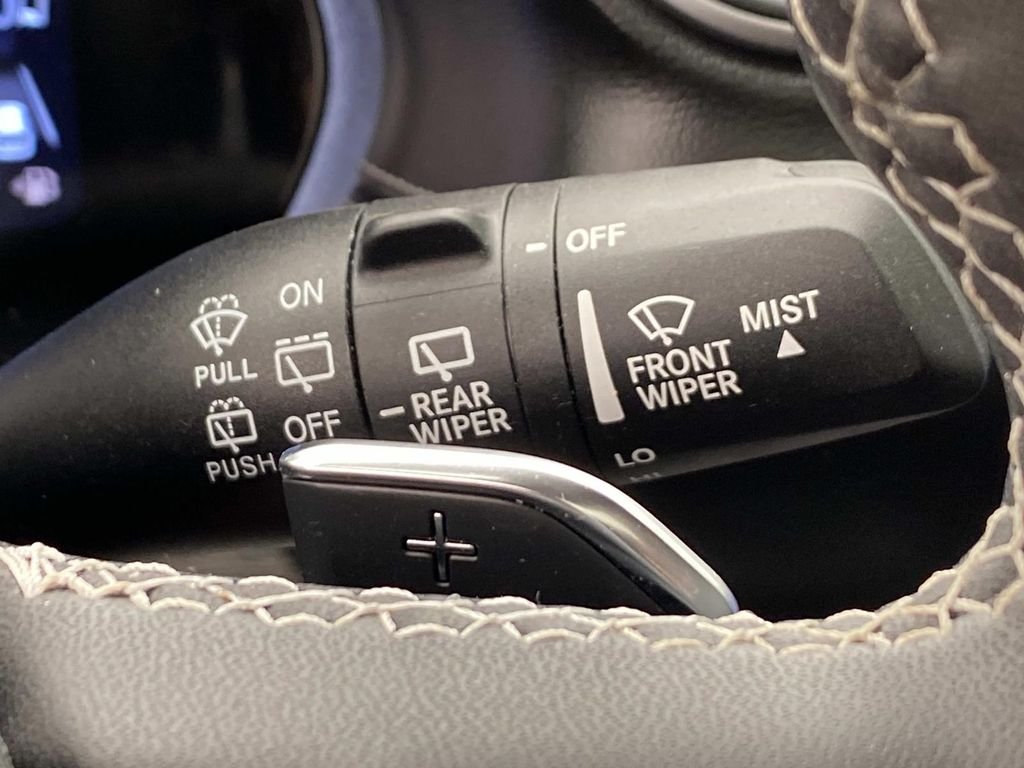 Used 2023 Silver Jeep Limited image 21