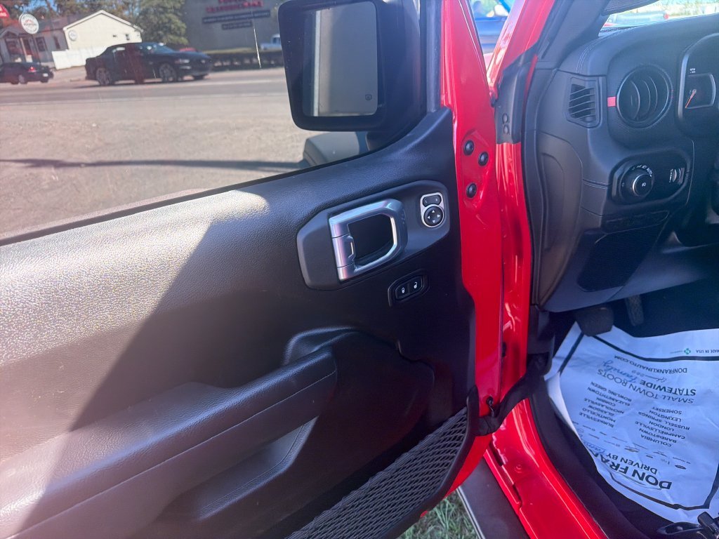 Used 2026 Red Jeep Rubicon image 11