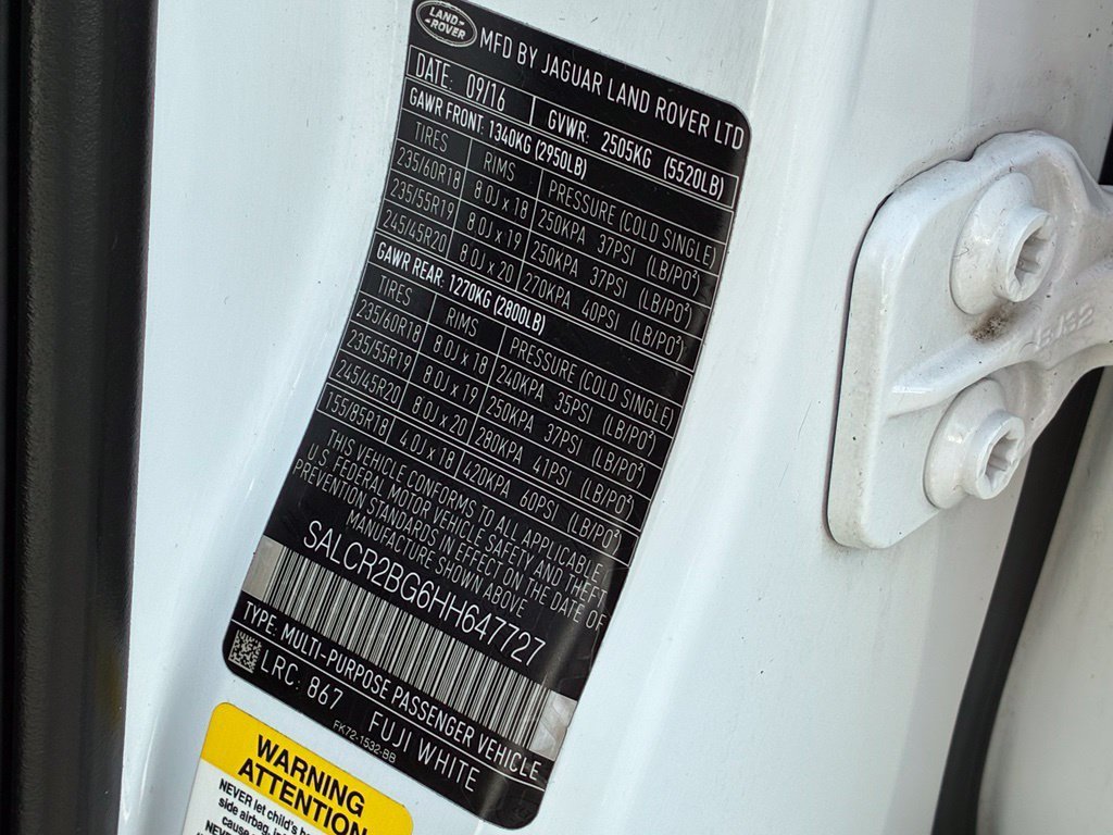 Used 2017 White Land Rover HSE image 33