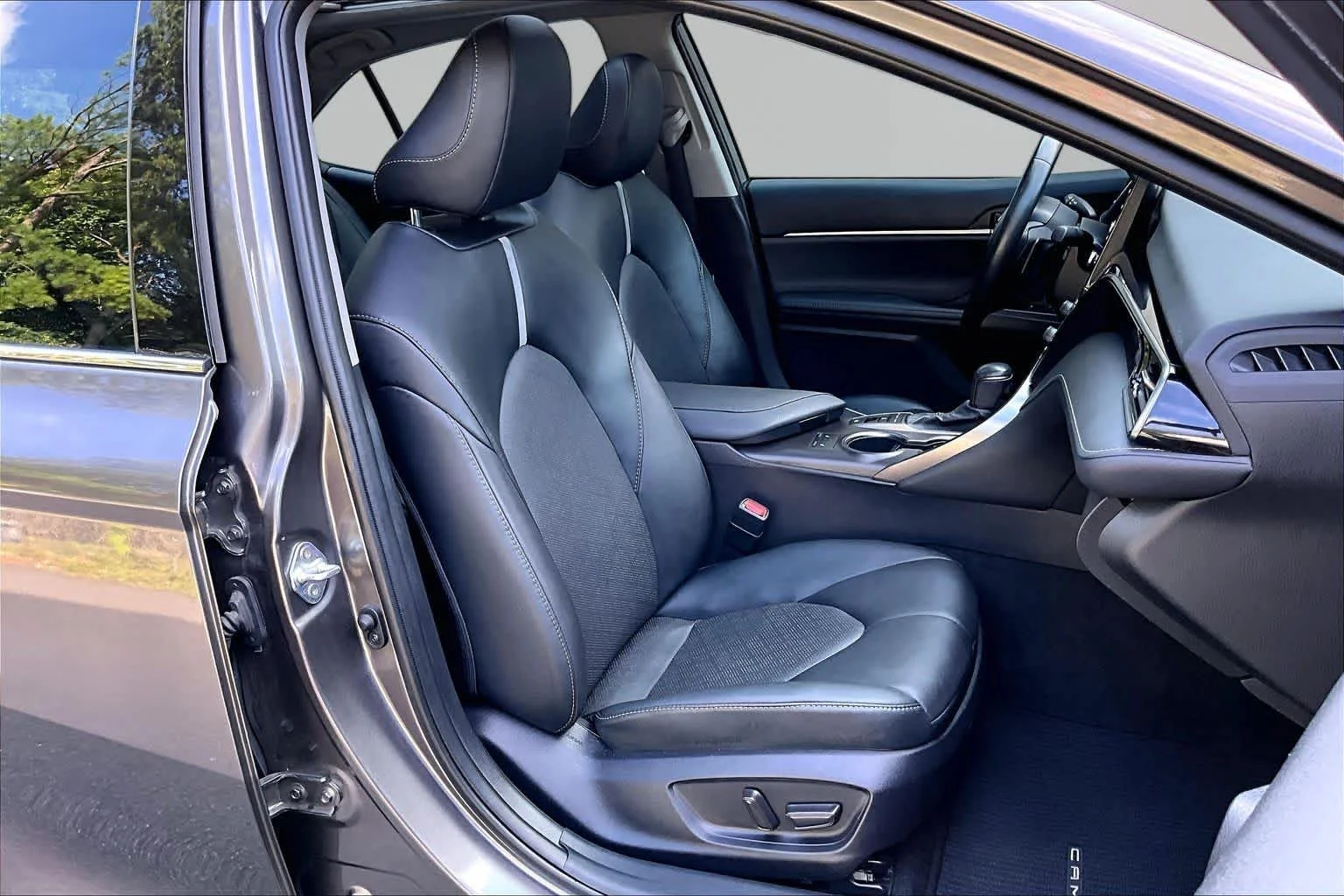 Used 2023 Predawn Gray Mica Toyota XSE image 9