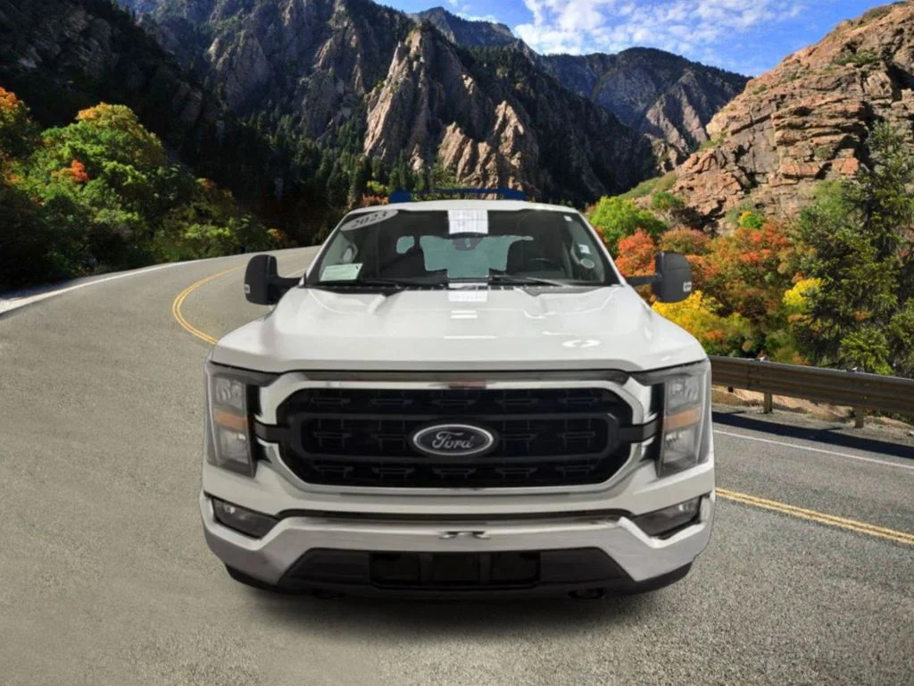 Used 2023 White Ford XLT image 4