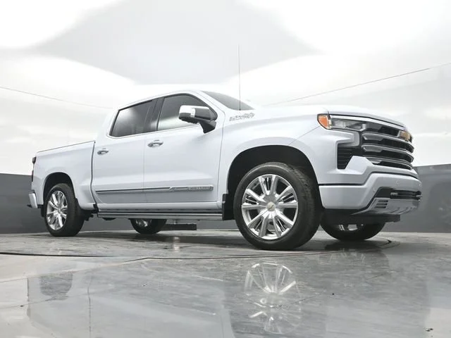 New 2026 Polar White Tricoat Chevrolet High Country image 23