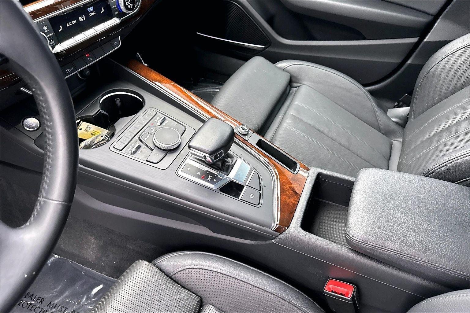 Used 2018 Moonlight Blue Metallic Audi Premium Plus image 21