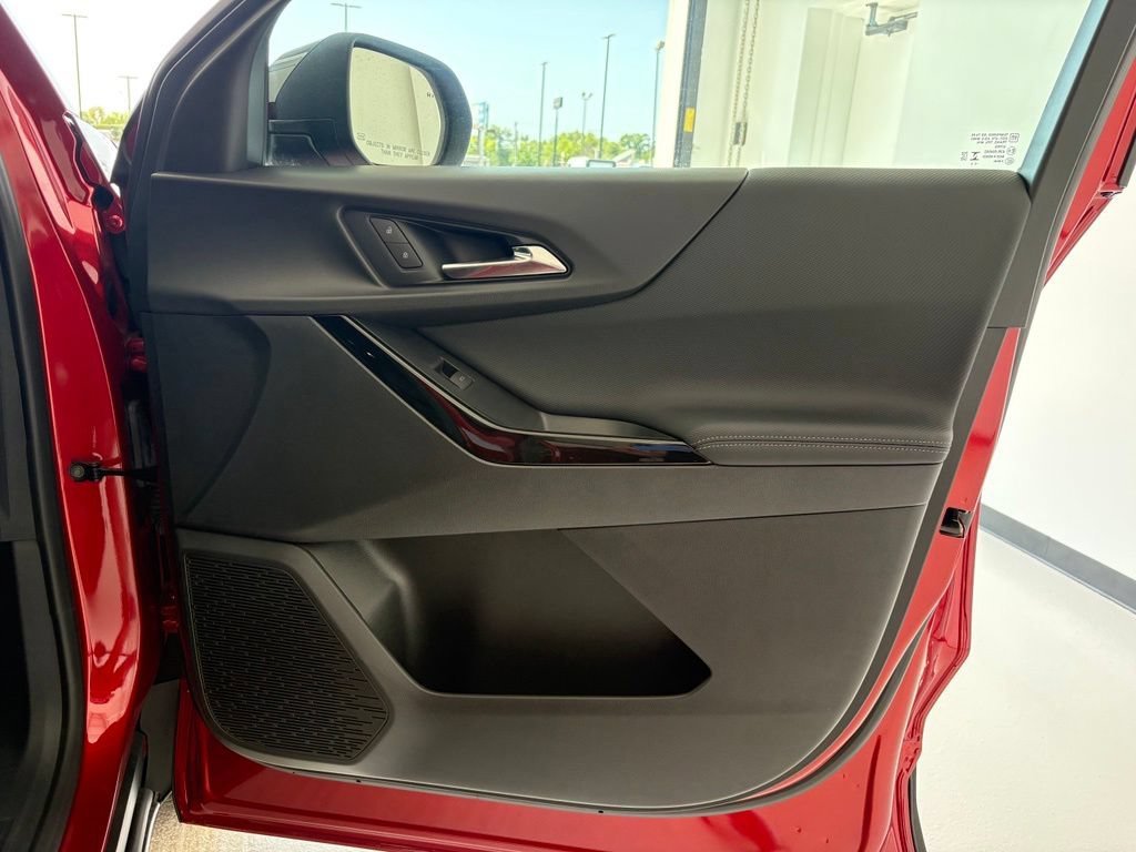 2027 Chevrolet Equinox LT - Photo 37