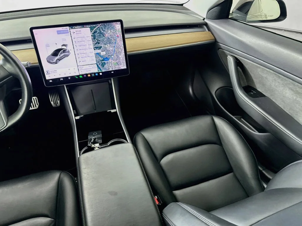 Used 2019 Solid Black Tesla Long Range image 29