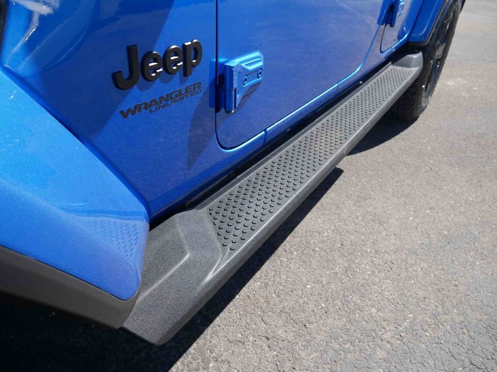 Used 2022 Blue Jeep Unlimited Sahara Altitude image 34
