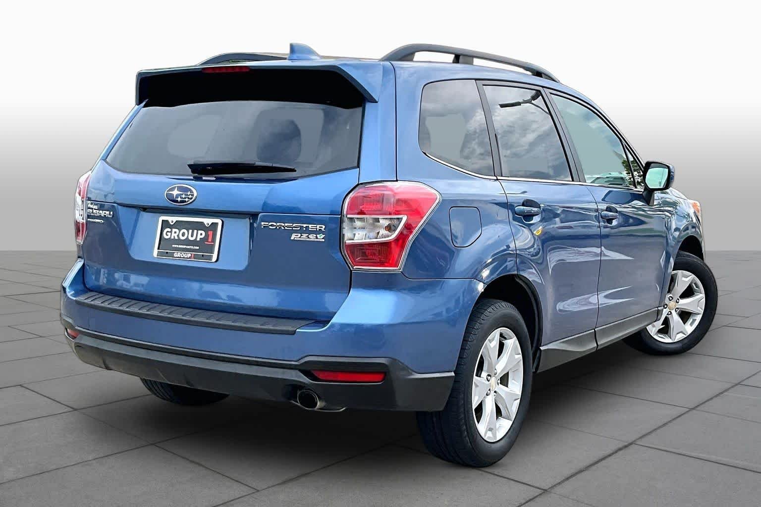 Used 2016 Quartz Blue Pearl Subaru 2.5i Limited image 12