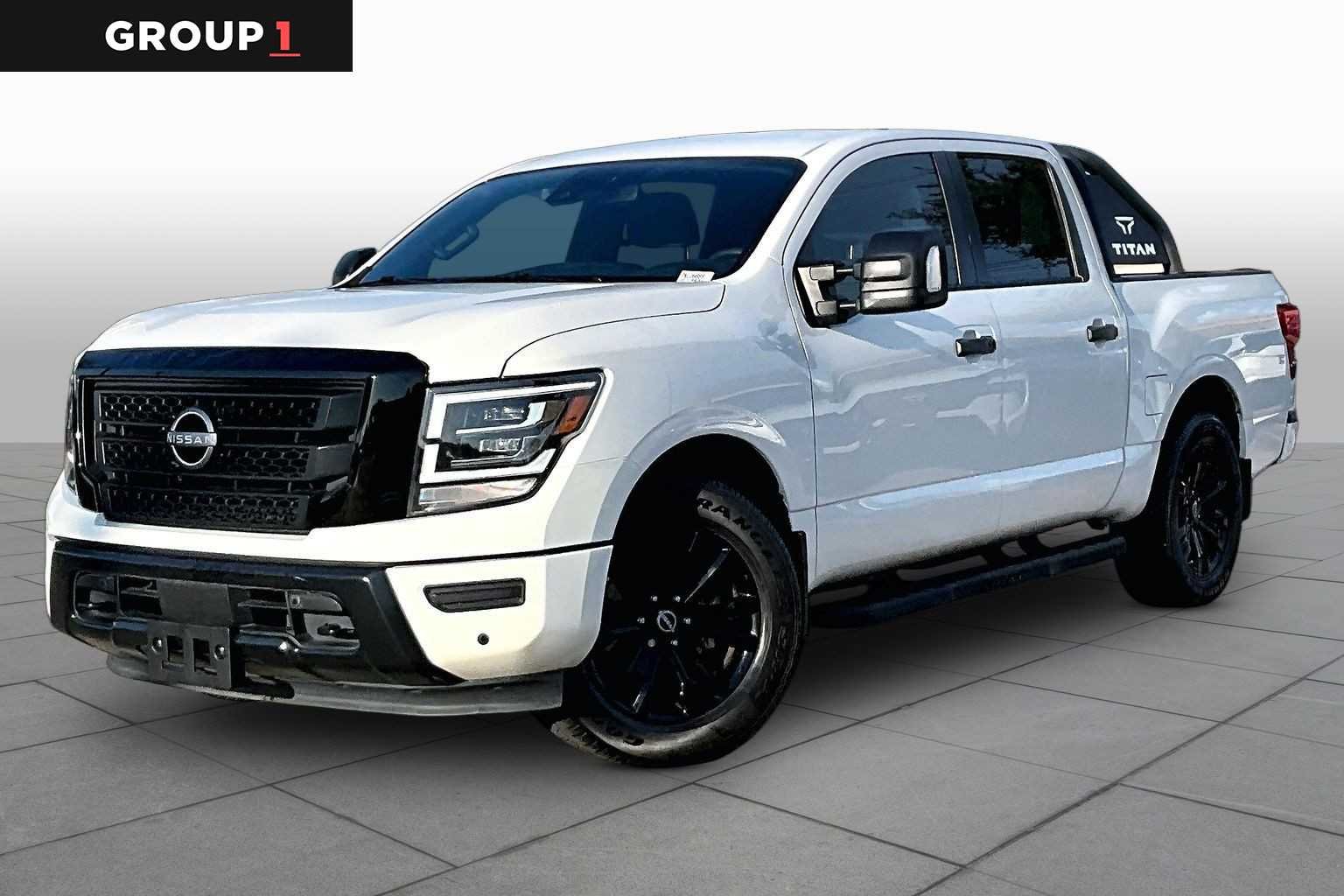 2023 Nissan Titan SV