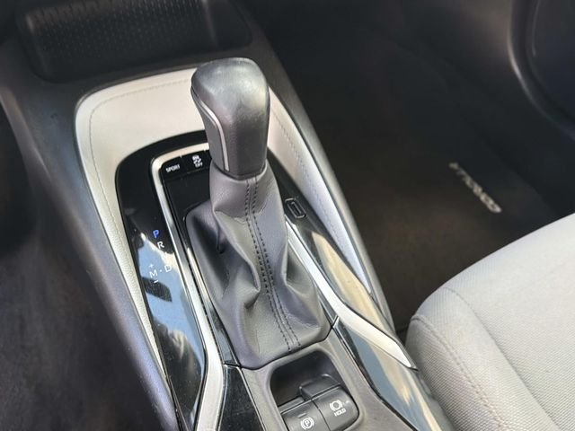 Used 2020 Silver Toyota SE image 23