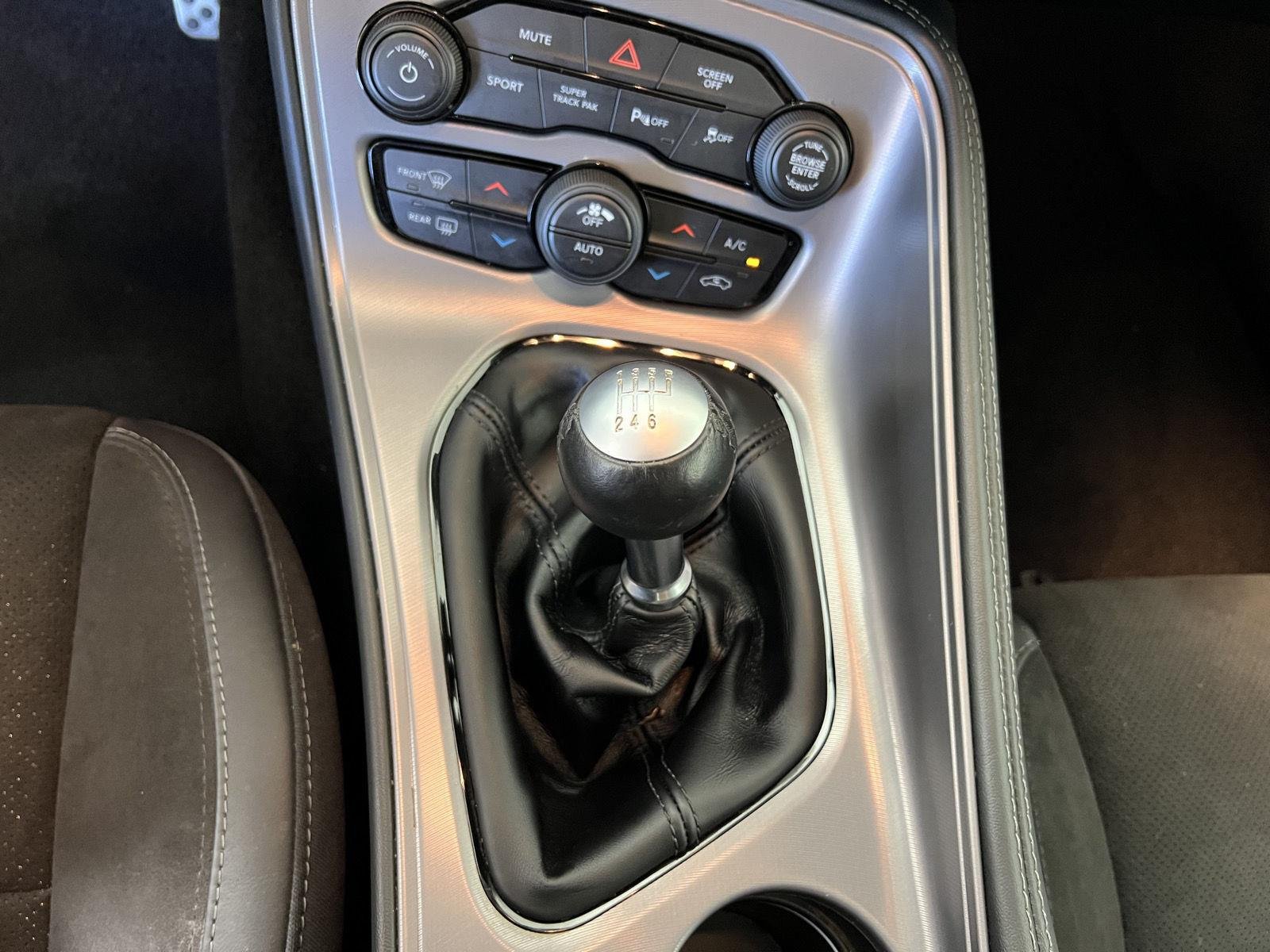Used 2023 Pitch Black Clearcoat Dodge R/T image 18