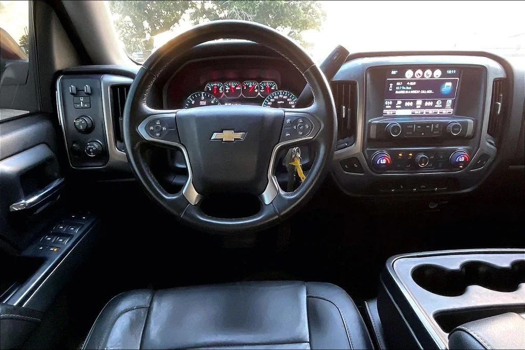 Used 2016 Red Chevrolet LT image 8