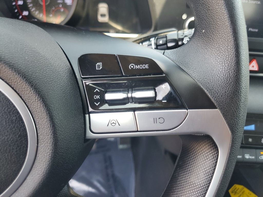 Used 2021 Fluid Metal Hyundai SEL image 23