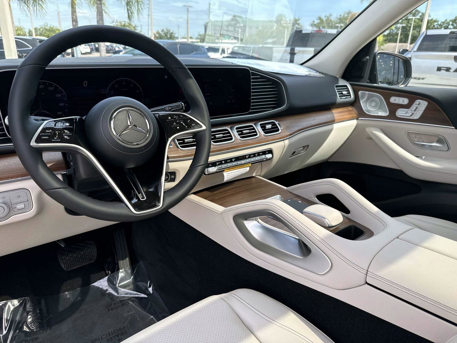 New 2026 Gray Metallic Mercedes-Benz 350 SUV image 16
