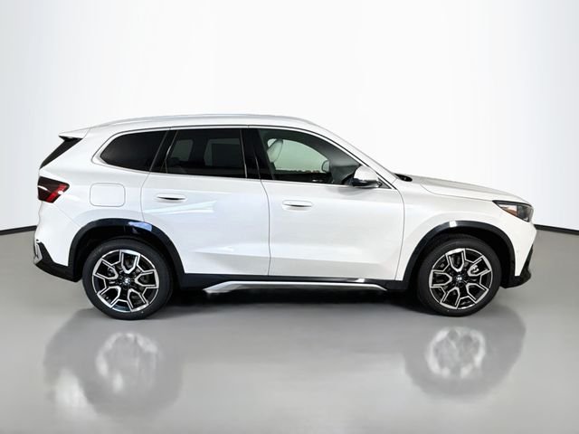 New 2026 White Metallic BMW xDrive28i image 8