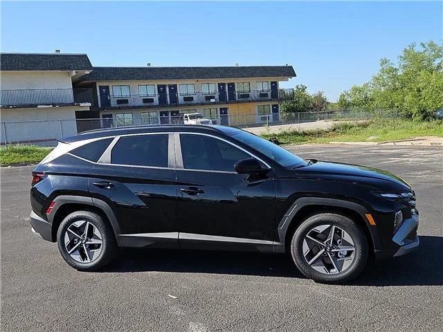 New 2026 Phantom Black Hyundai SEL image 6