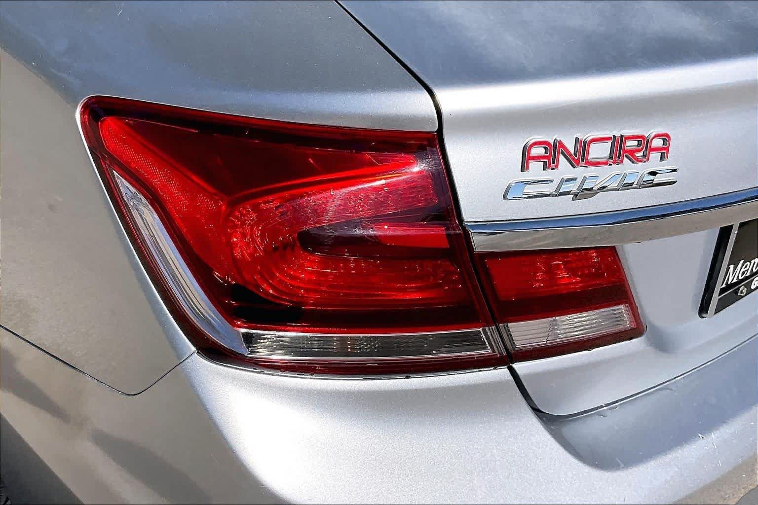 Used 2013 Alabaster Silver Metallic Honda LX image 23