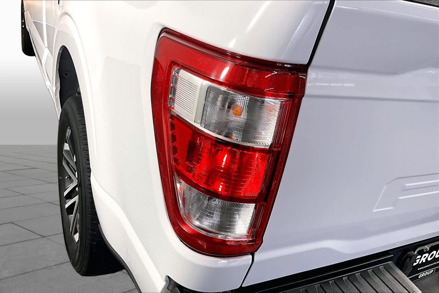 Used 2023 Oxford White Ford XL image 27
