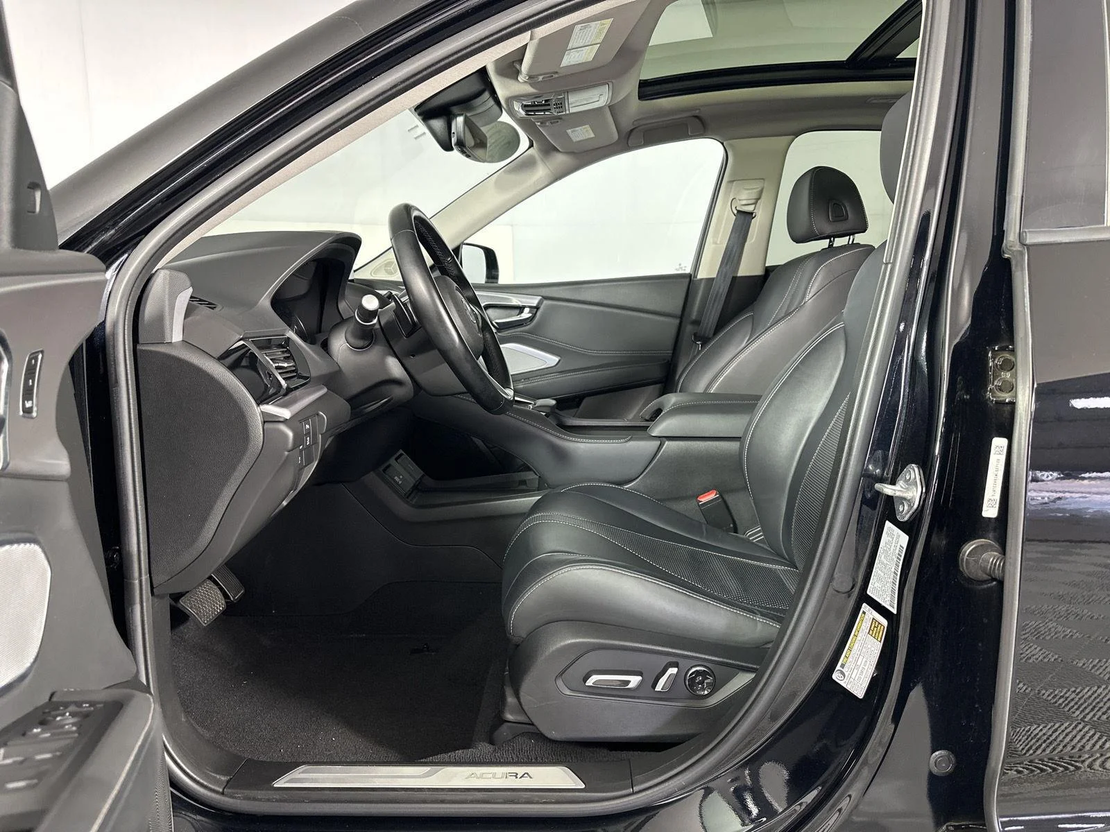 Used 2021 Majestic Black Pearl Acura SH-AWD w/Tech image 8