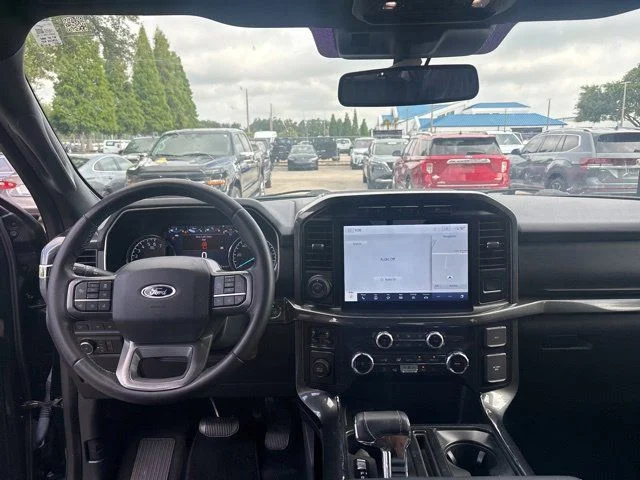 Used 2023 Black Ford XLT image 11