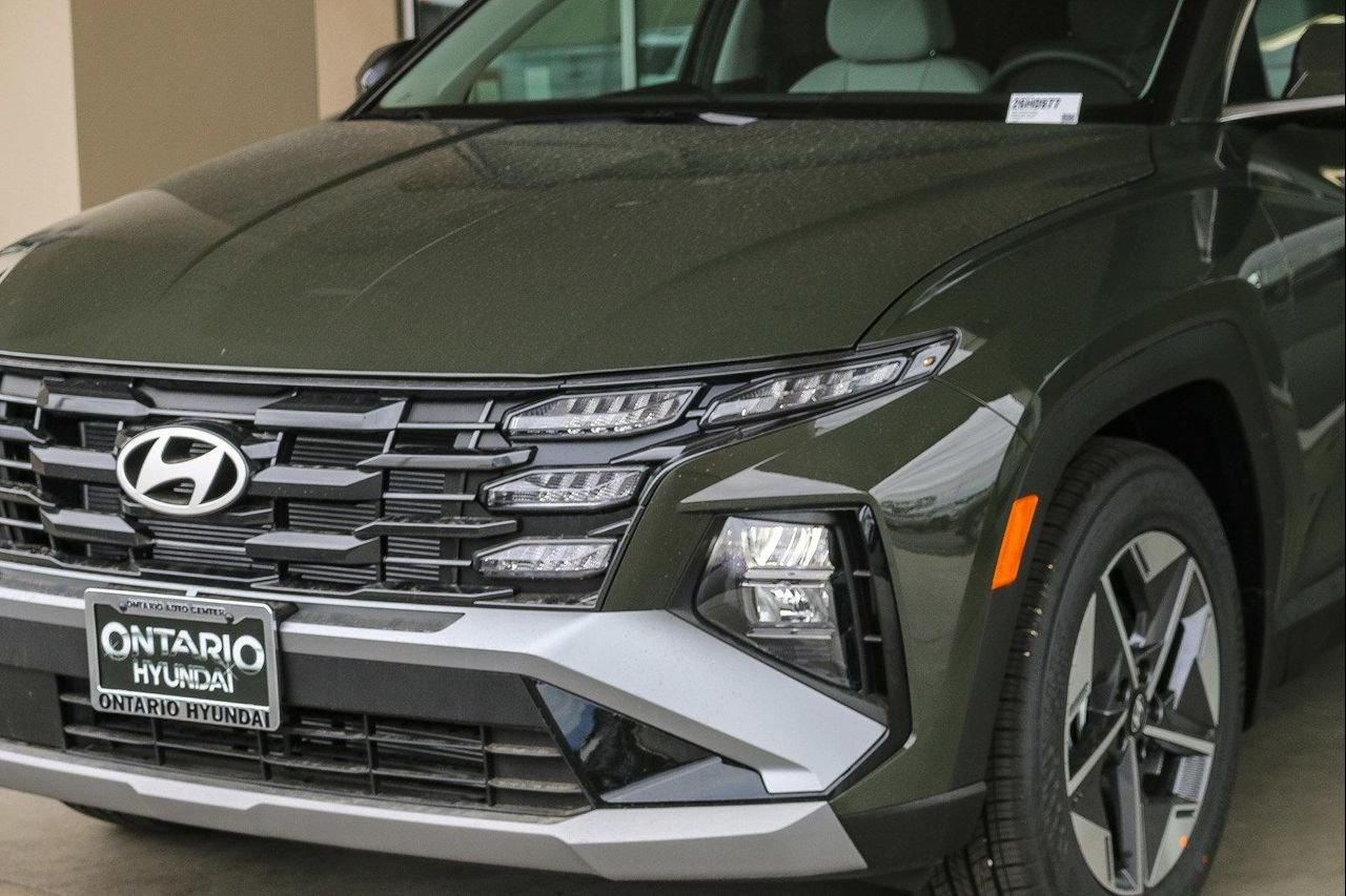 New 2026 Green Hyundai SEL Premium image 5