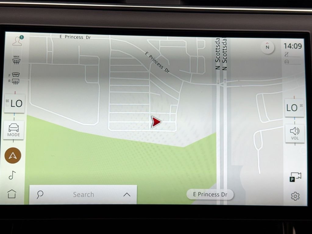 New 2026 Fuji White Land Rover Dynamic SE image 14