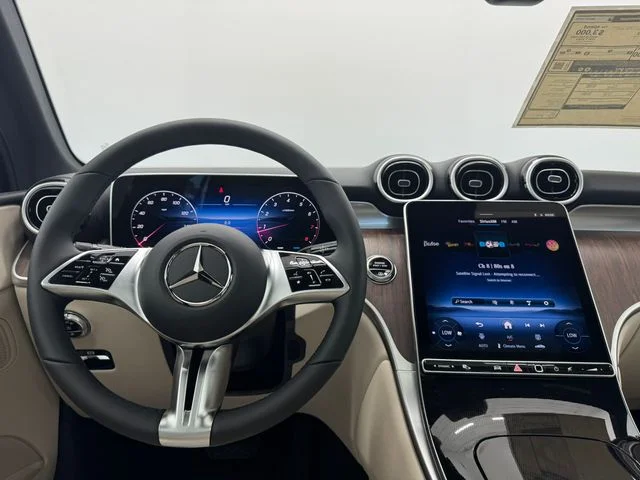New 2026 Polar White Mercedes-Benz GLC 300 image 3