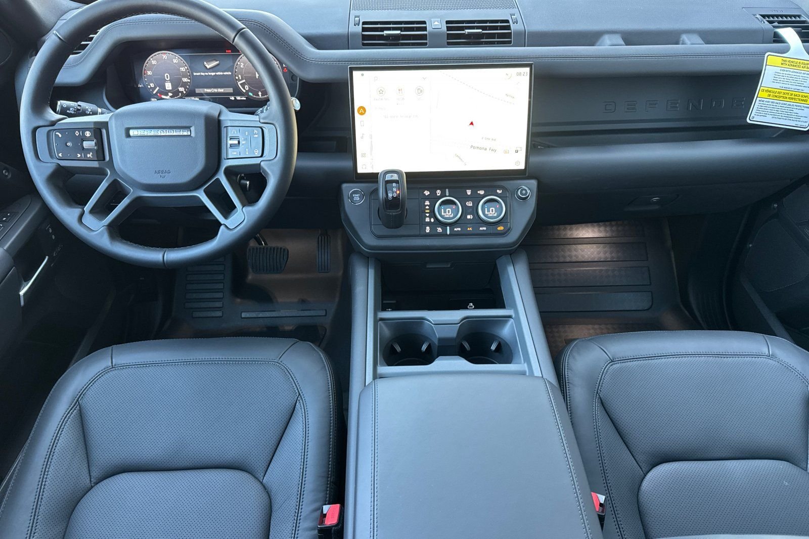 New 2026 Santorini Black Land Rover X-Dynamic SE image 14