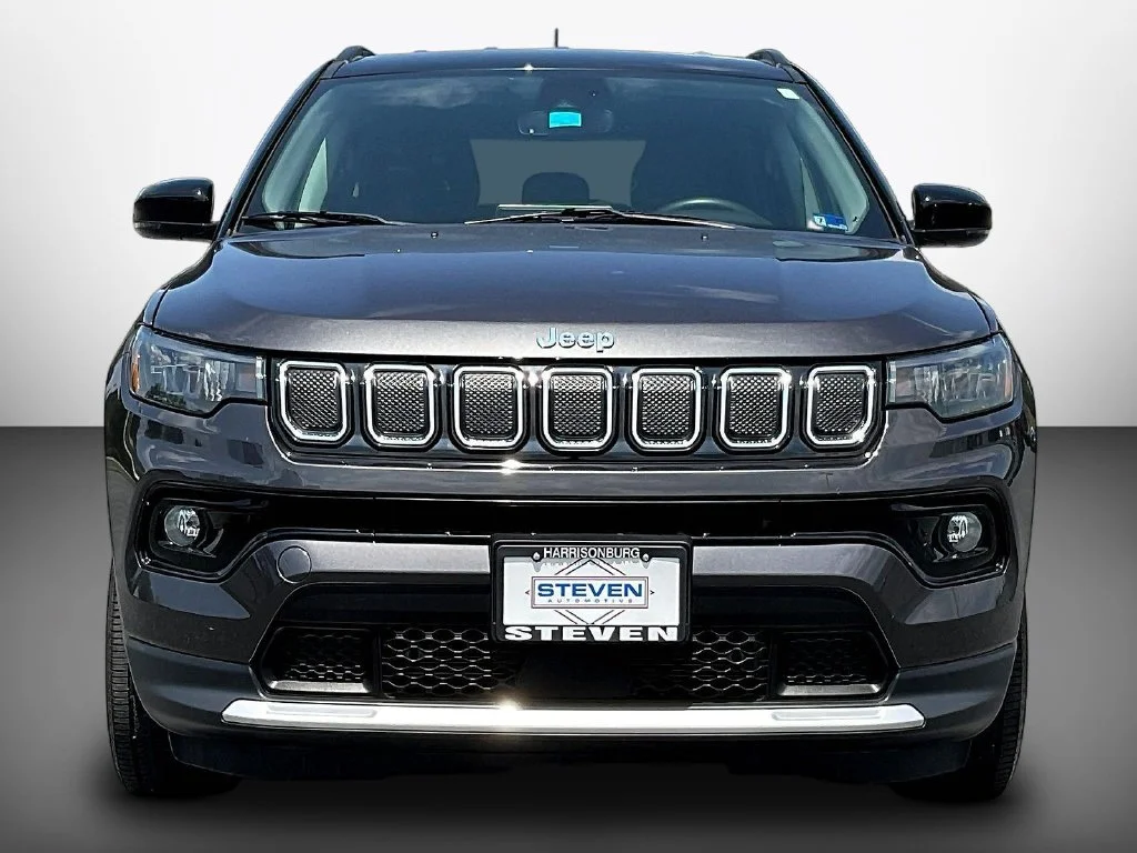 Used 2022 Gray Jeep Limited image 2