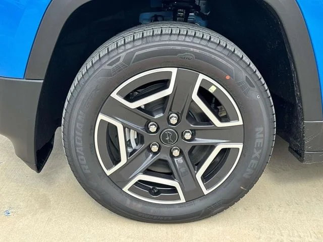 New 2026 Blue Jeep Laredo image 5