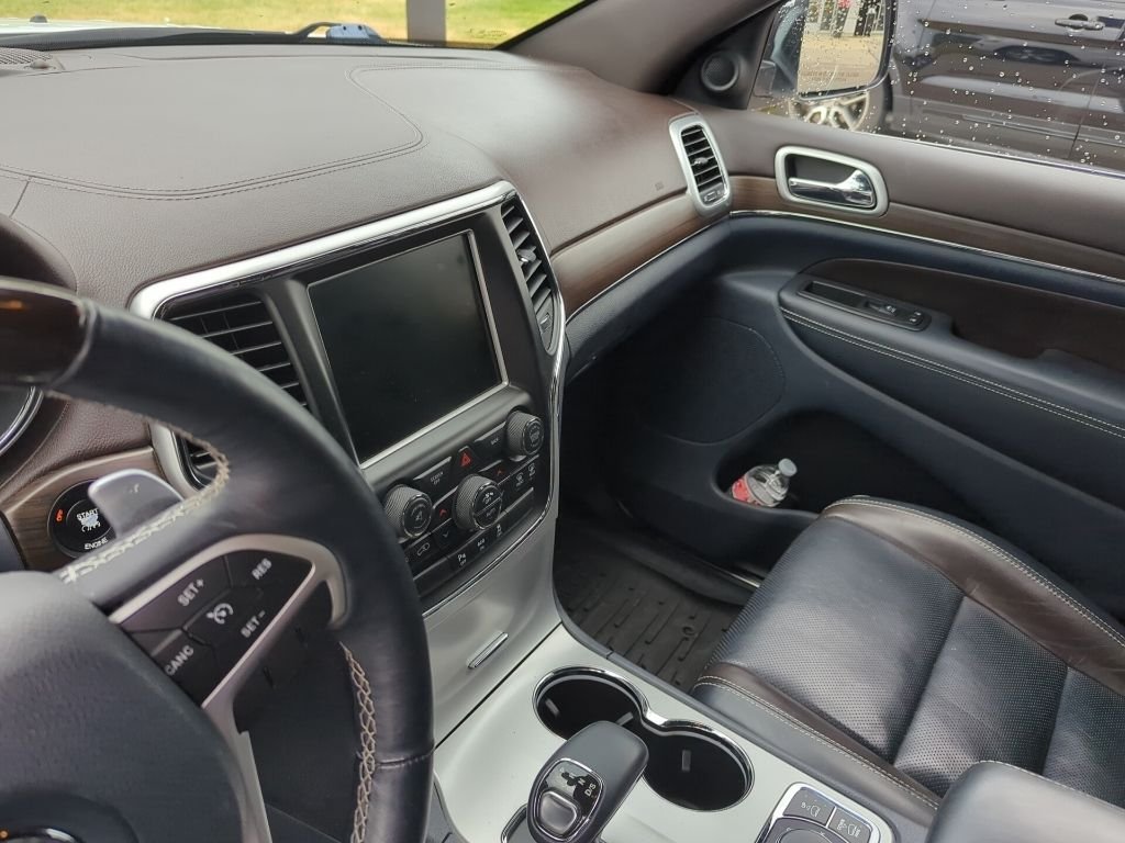 Used 2015 Bright White Jeep Overland image 11