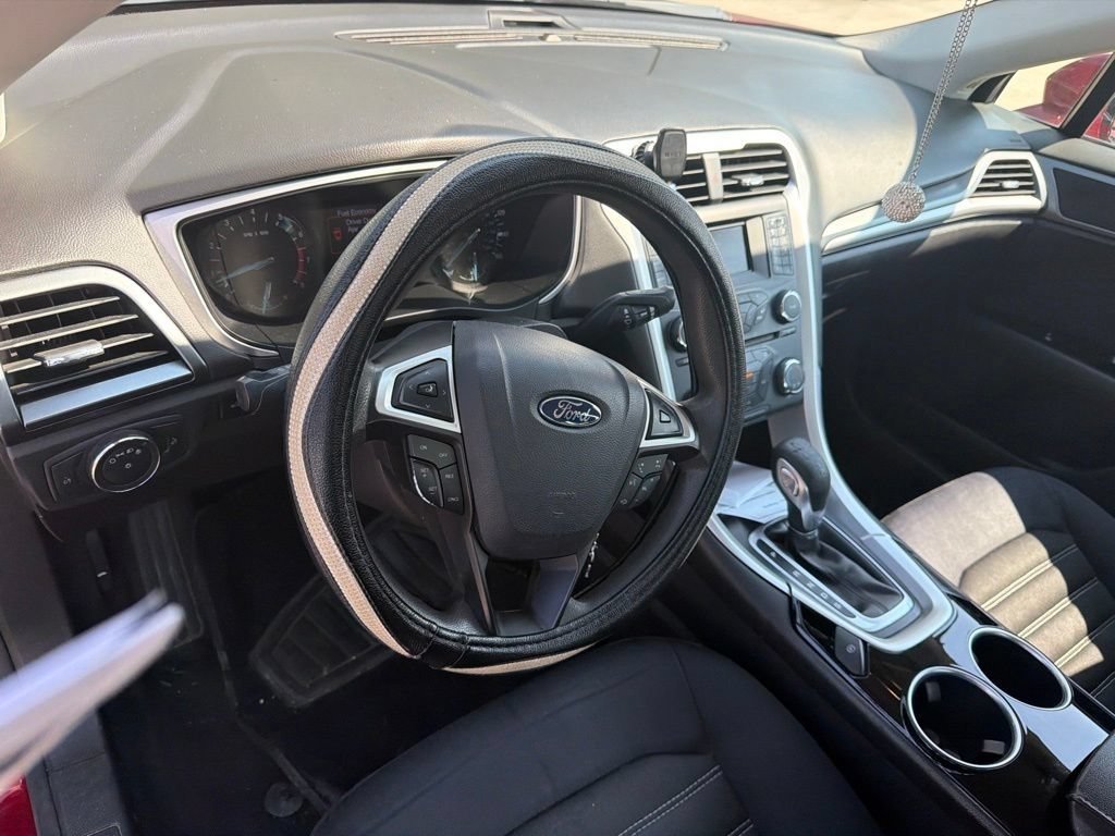 Used 2013 Ruby Red Metallic Ford SE image 13