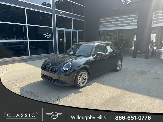 2026 MINI 4 Door Iconic
